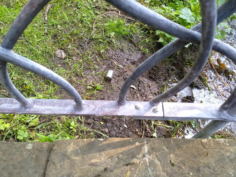 Railing (detail)